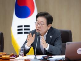 이재명 대통령 '미국과 관세 협상 타결…경쟁국보다 낮거나 같은 수준' 기사 이미지