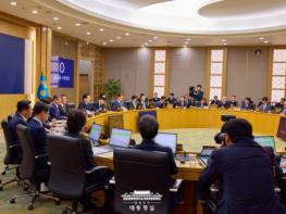 이재명 대통령, 제42차 국무회의 주재 기사 이미지
